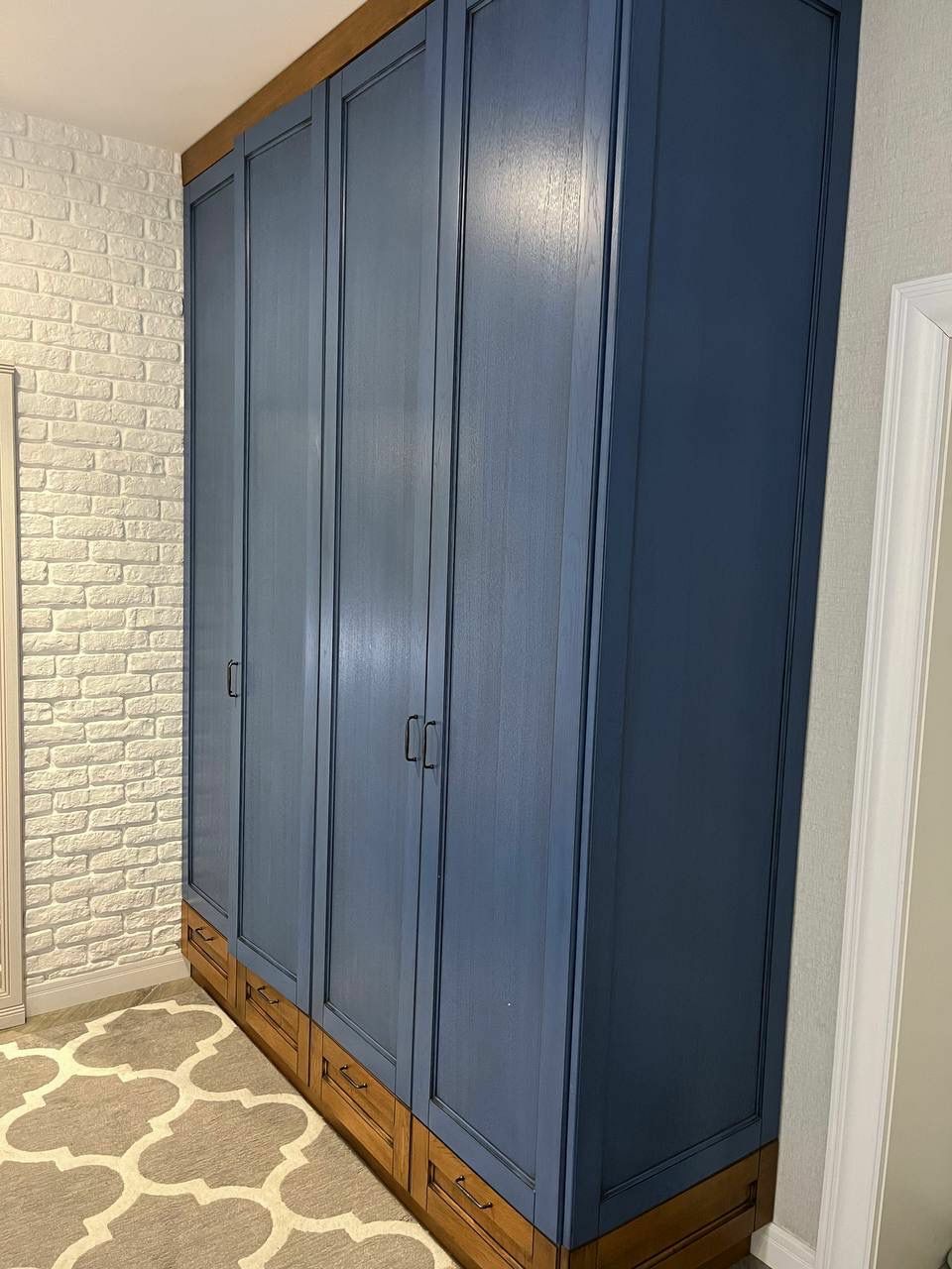 деревянный шкаф,шкаф из массива под заказ Шкафы из массива дуба, бука, ясеня, ореха